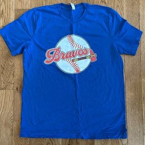 💰6 for $30💰Men’s Atlanta Braves “Bravos” T-Shirt